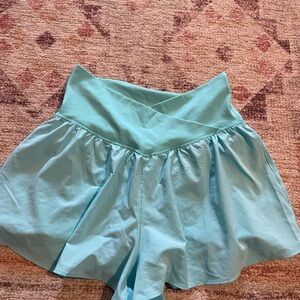 Offline-Aerie flowy shorts